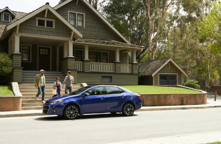 Side view of the 2016 Toyota Corolla 